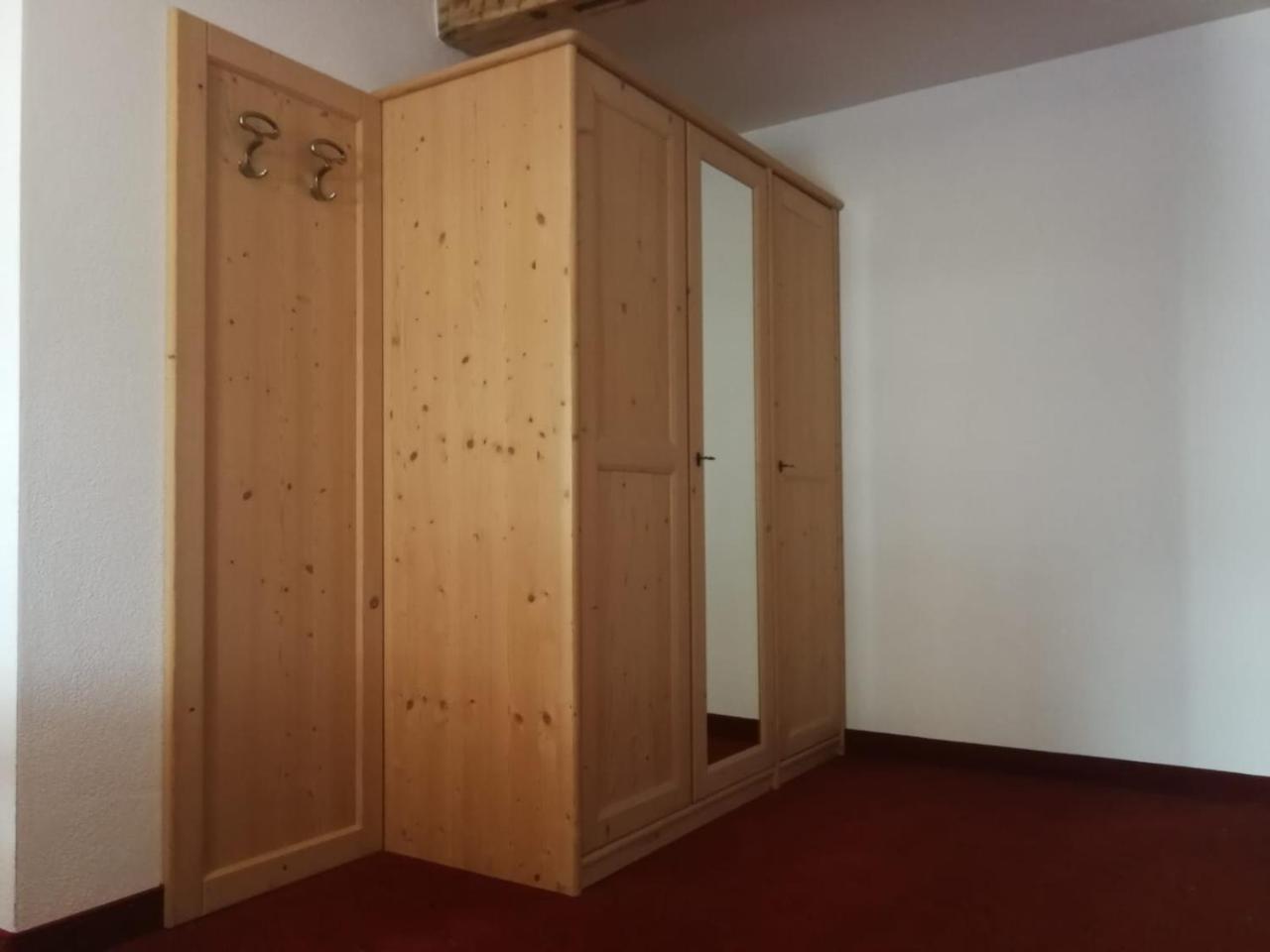 Gasthaus Weisskugel Hotel Malles Venosta Luaran gambar